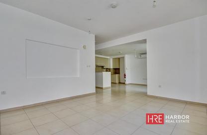 Townhouse - 3 - 3 for rent in Hayat Townhouses - Town Square - Dubai