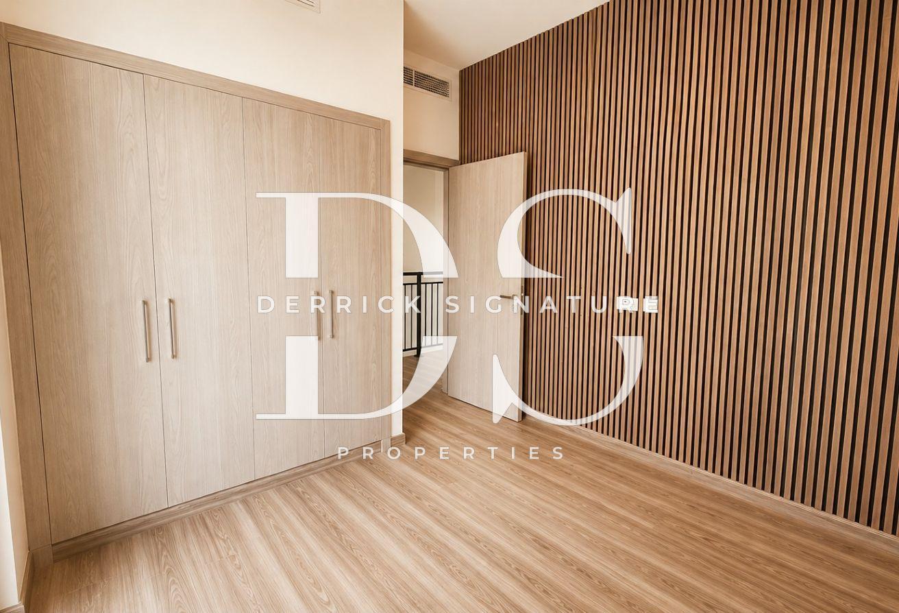 Vacant | Upgraded Kitchen | Park Access photo 11