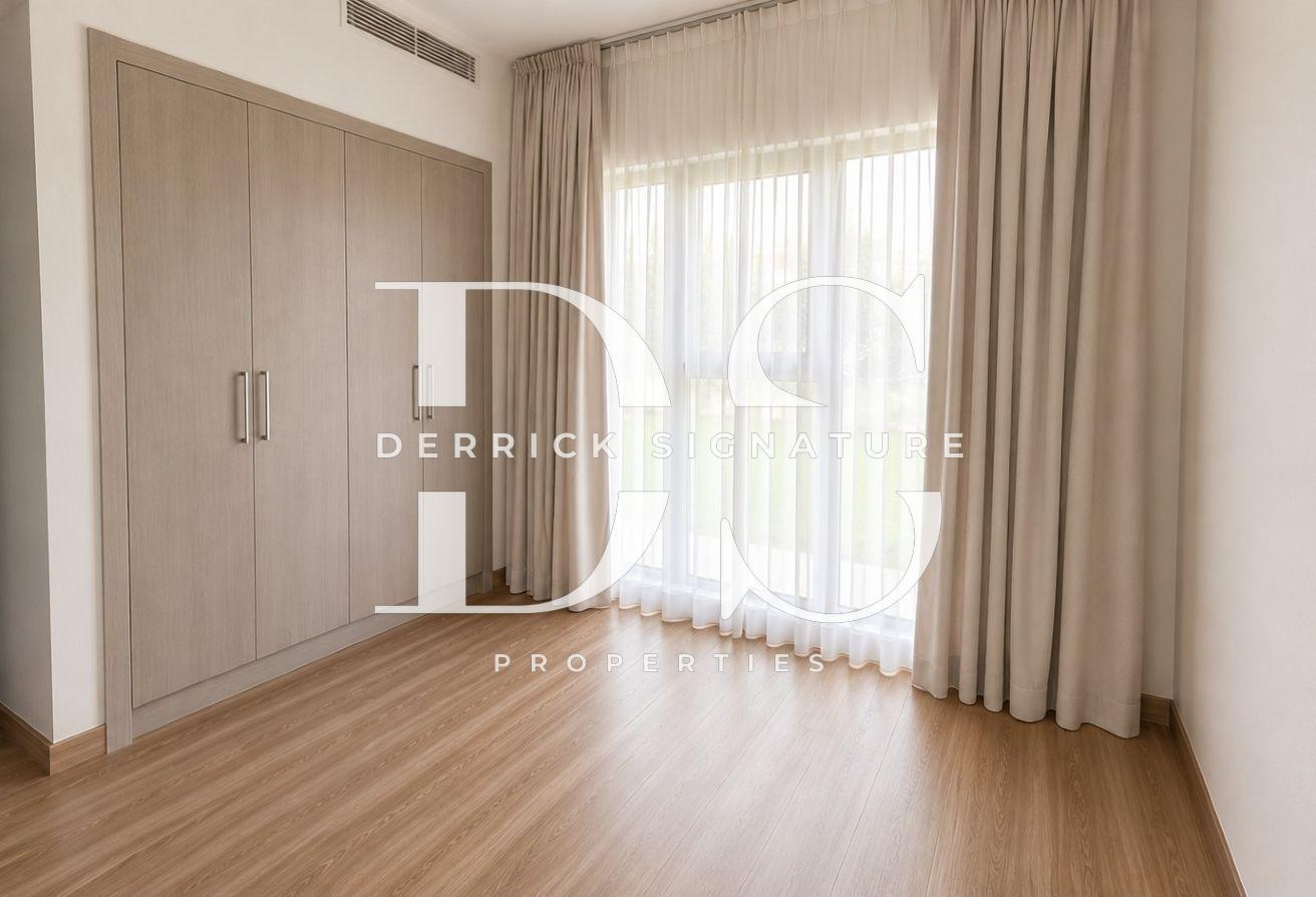 Vacant | Upgraded Kitchen | Park Access photo 6