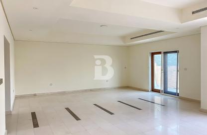 تاون هاوس - 3 غرف نوم - 3 حمامات للبيع في فيلات طراز دبي - القرية الشمالية - الفرجان - دبي