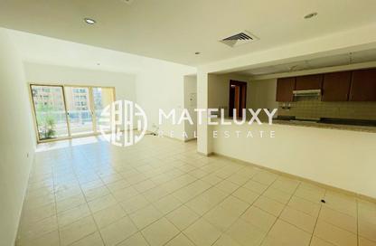 Apartment - 1 - 1 for rent in Al Thayyal 3 - Al Thayyal - Greens - Dubai
