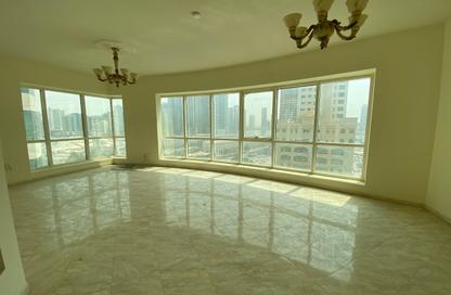 Apartment - 3 Bedrooms - 3 Bathrooms for rent in Al Khan Corniche - Al Khan - Sharjah
