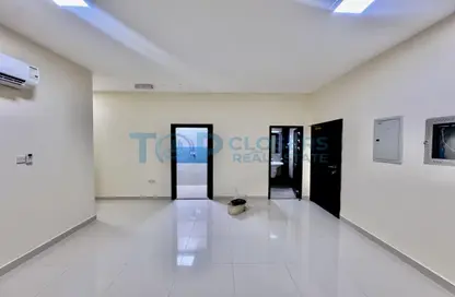 Apartment - 2 Bedrooms - 2 Bathrooms for rent in Hai Al Wadi - Al Jimi - Al Ain