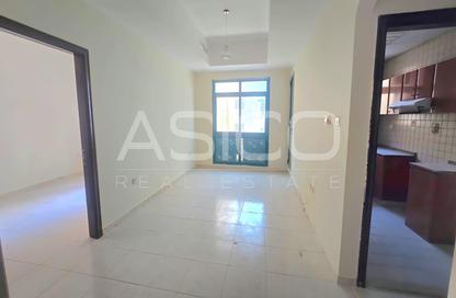 Apartment - 1 Bedroom - 2 Bathrooms for rent in Sultan Lootah Building - Al Muraqqabat - Deira - Dubai