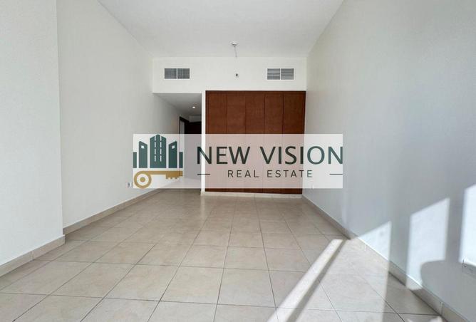 100389100 - Property Image 3