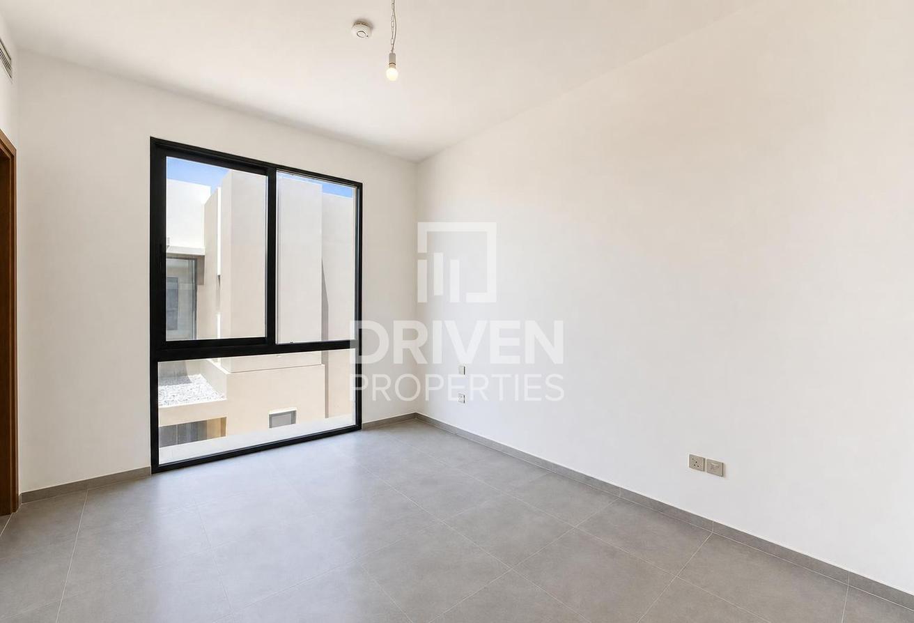 Single Row | Flexible Cheques | Prime Location photo 13