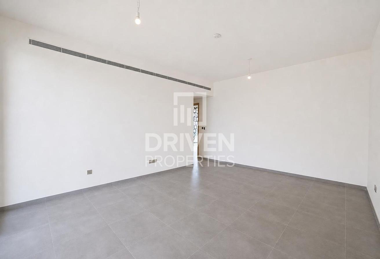 Single Row | Flexible Cheques | Prime Location photo 11
