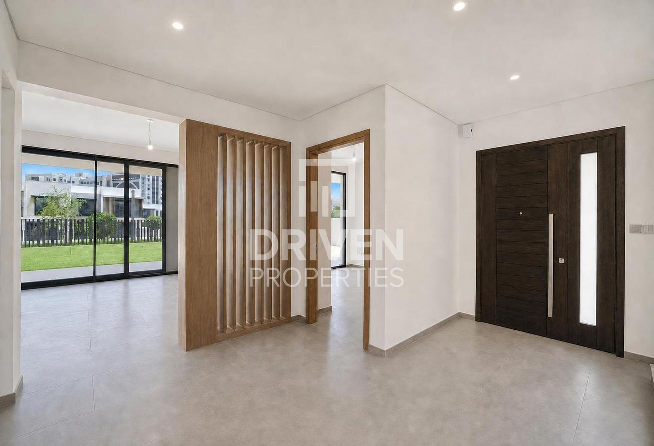 Single Row | Flexible Cheques | Prime Location photo 5