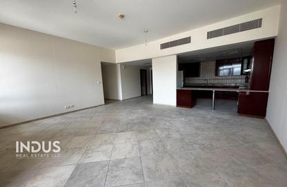 Apartment - 3 Bedrooms - 4 Bathrooms for sale in Abbey Crescent 2 - Abbey Crescent - Motor City - Dubai Apartment - 3 Bedrooms - 4 Bathrooms for sale in Abbey Crescent 2 - Abbey Crescent - Motor City - Dubai