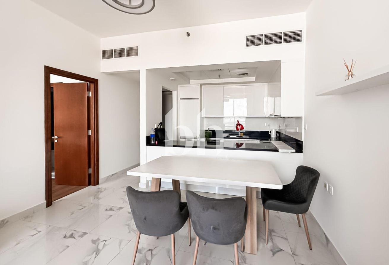 Fully Furnished | Canal Views | Spacious Layout photo 6
