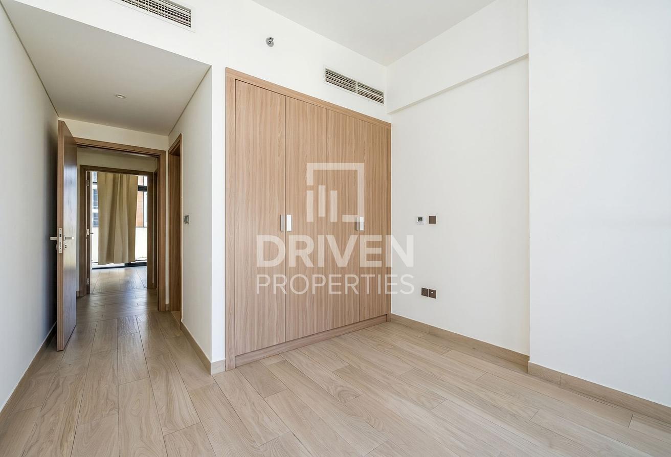Below Market Price | Vacant | Specious Unit photo 5