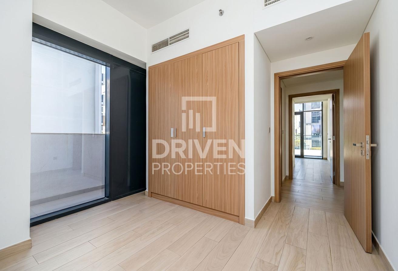 Below Market Price | Vacant | Specious Unit photo 4