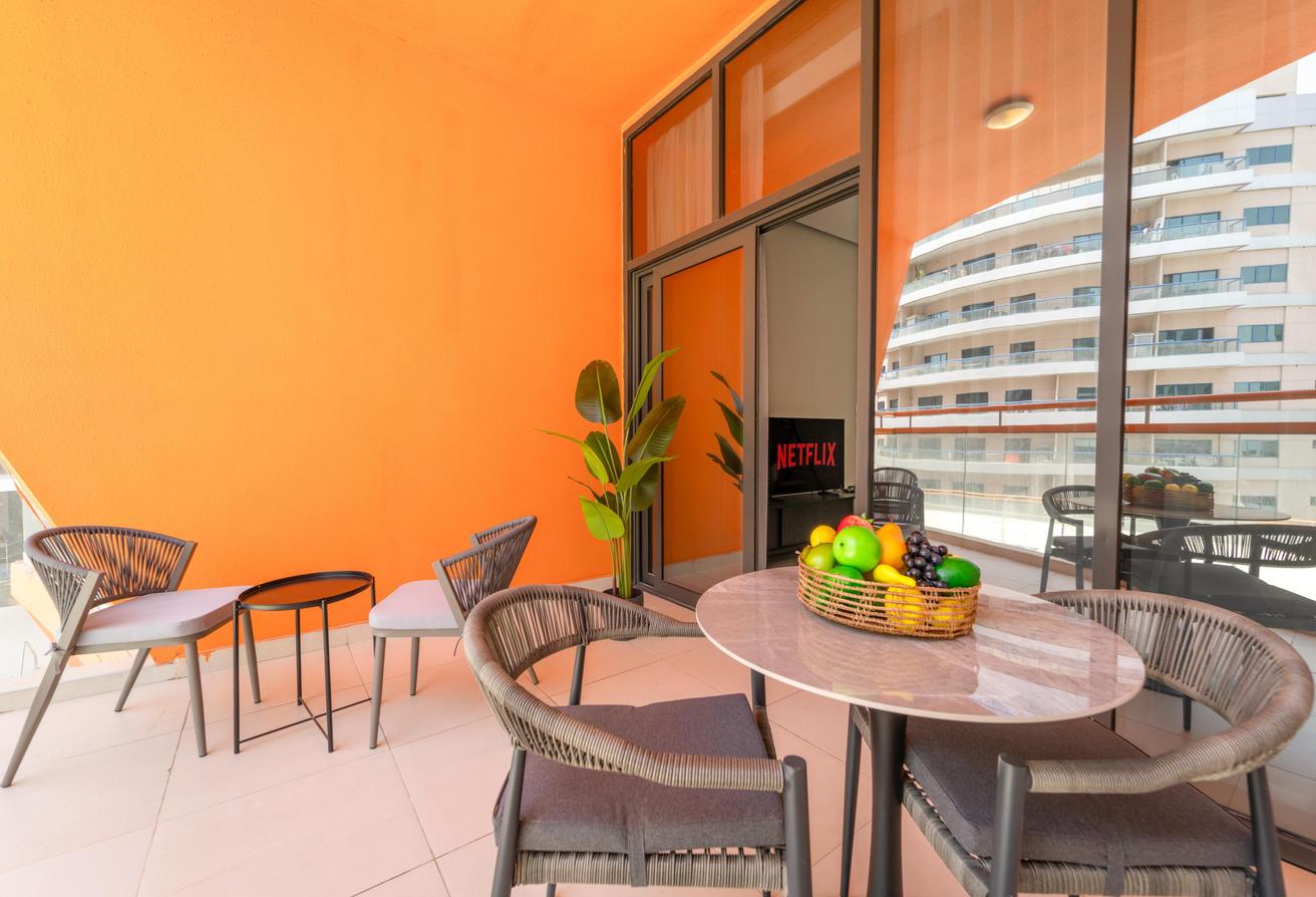 SUMMER DEAL | ALL BILLS INCLUDED | POOL VIEW photo 9