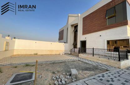 Villa - 4 Bedrooms - 6 Bathrooms for rent in Al Hooshi Villas - Hoshi - Al Badie - Sharjah Villa - 4 Bedrooms - 6 Bathrooms for rent in Al Hooshi Villas - Hoshi - Al Badie - Sharjah