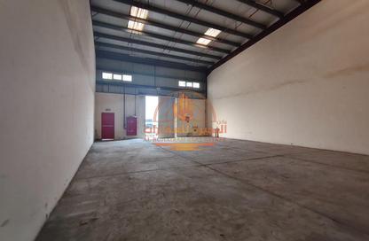 Warehouse - Studio for rent in Al Sajaa S - Al Sajaa - Sharjah
