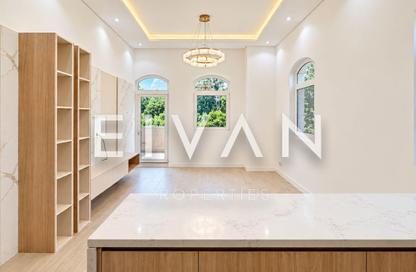 Apartment - 1 - 2 for rent in Weston Court 1 - Weston Court - Motor City - Dubai