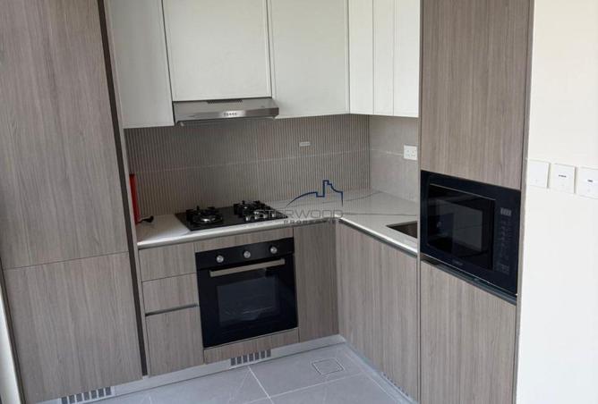 145073631 - Property Image 3