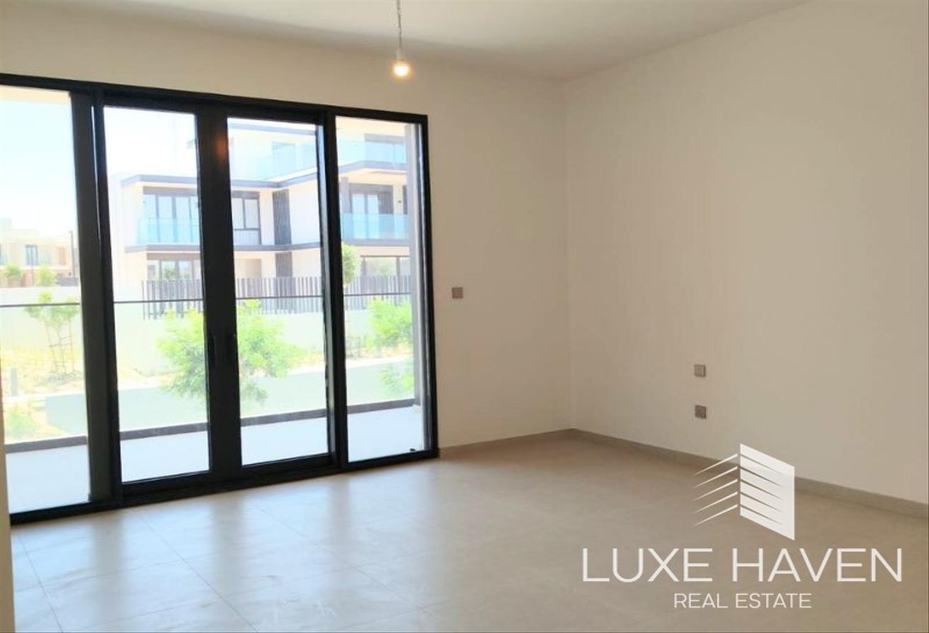 Upgraded Luxury Villa | Big Plot | Fully Furnished photo 12