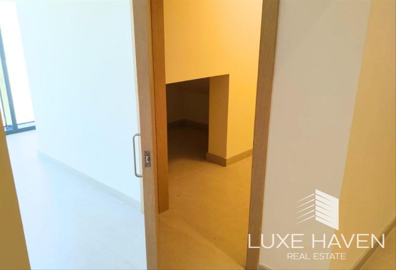 Upgraded Luxury Villa | Big Plot | Fully Furnished photo 14