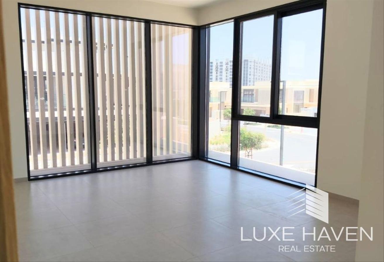 Upgraded Luxury Villa | Big Plot | Fully Furnished photo 13