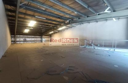 Warehouse - Studio - 4 Bathrooms for rent in Al Quoz Industrial Area 2 - Al Quoz Industrial Area - Al Quoz - Dubai Warehouse - Studio - 4 Bathrooms for rent in Al Quoz Industrial Area 2 - Al Quoz Industrial Area - Al Quoz - Dubai