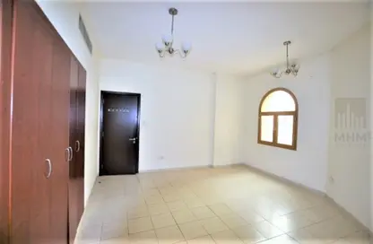 Apartment - 1 Bedroom - 2 Bathrooms for sale in Building T04 - Spain Cluster - International City - Dubai