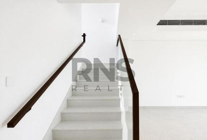 102836316 - Property Image 2