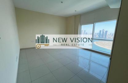 Apartment - 3 Bedrooms - 4 Bathrooms for rent in Danat Al Khan Tower - Al Khan Lagoon - Al Khan - Sharjah