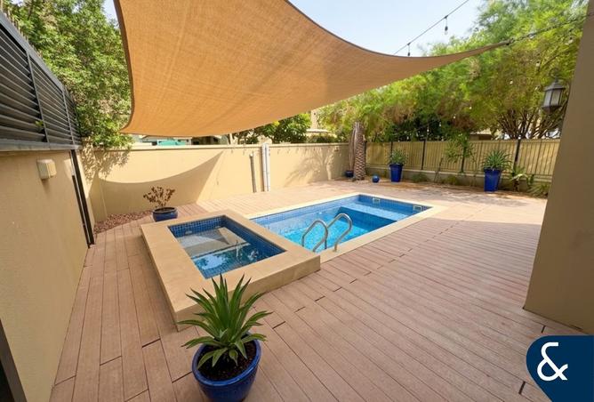 Private Pool | End Plot | Available Now photo 2