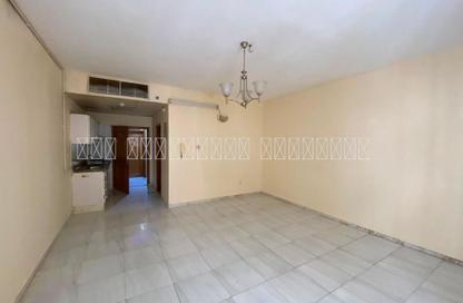 Apartment - Studio - 1 Bathroom for rent in Talal Building - Al Mujarrah - Sharjah