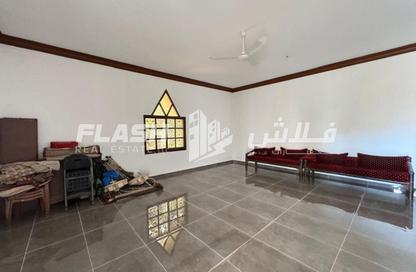 Villa - 4 - 6 for sale in Seih Al Uraibi - Ras Al Khaimah