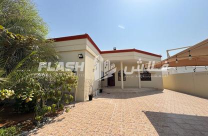 Villa - 4 - 6 for sale in Seih Al Uraibi - Ras Al Khaimah