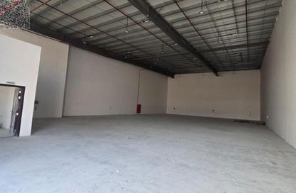 Warehouse - Studio for rent in Umm Al Thuoob - Umm Al Quwain