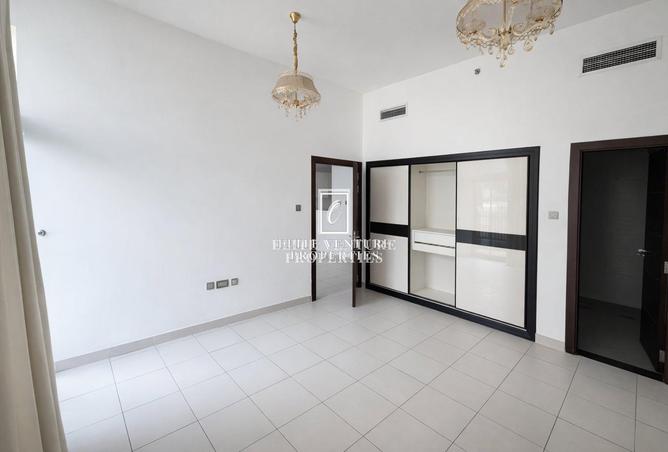 82361176 - Property Image 3