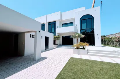 Villa - 5 Bedrooms - 6 Bathrooms for rent in Jumeirah 1 - Jumeirah - Dubai