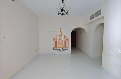 شقة - 2 غرف نوم - 2 حمامات للايجار في مجمع مويلح - تجارية مويلح - الشارقة شقة - 2 غرف نوم - 2 حمامات للايجار في مجمع مويلح - تجارية مويلح - الشارقة