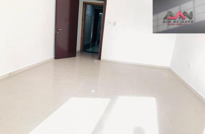 شقة - غرفة نوم - 2 حمامات للايجار في شارع التعاون الجديد - التعاون - الشارقة شقة - غرفة نوم - 2 حمامات للايجار في شارع التعاون الجديد - التعاون - الشارقة
