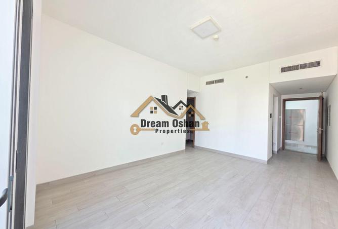 1 BR Apartment in Al Warsan with Covered Parking photo 3