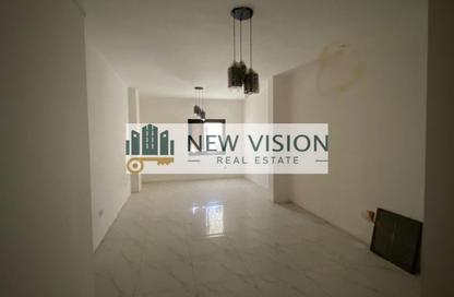 Apartment - 3 Bedrooms - 3 Bathrooms for rent in Clock Tower Offices - Al Musalla - Al Gharb - Sharjah