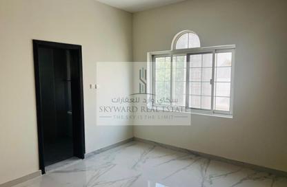 Villa - 4 Bedrooms - 6 Bathrooms for rent in Al Garhoud - Dubai
