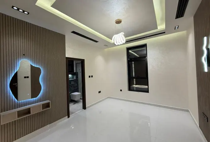 102421101 - Property Image 2