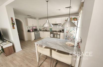 Villa - 2 Bedrooms - 2 Bathrooms for rent in Springs 2 - The Springs - Dubai