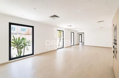 Villa - 4 Bedrooms - 6 Bathrooms for rent in Courtyard 29 Villas - Umm Suqeim 2 - Umm Suqeim - Dubai Villa - 4 Bedrooms - 6 Bathrooms for rent in Courtyard 29 Villas - Umm Suqeim 2 - Umm Suqeim - Dubai