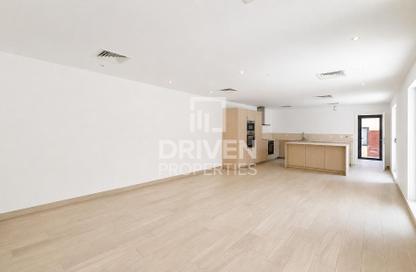 Villa - 4 Bedrooms - 6 Bathrooms for rent in Courtyard 29 Villas - Umm Suqeim 2 - Umm Suqeim - Dubai Villa - 4 Bedrooms - 6 Bathrooms for rent in Courtyard 29 Villas - Umm Suqeim 2 - Umm Suqeim - Dubai