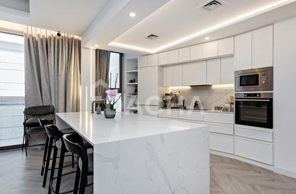Apartment - 3 Bedrooms - 3 Bathrooms for sale in Azure - Dubai Marina - Dubai