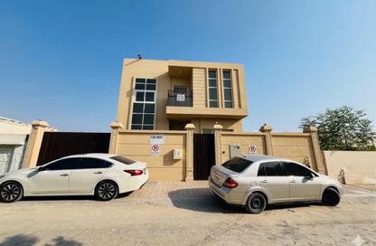 Villa - 4 - 6 for rent in Al Sabkha - Al Riqqa - Sharjah