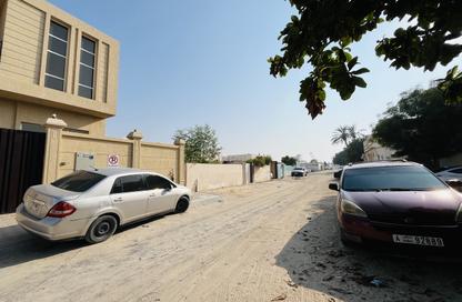 Villa - 4 - 6 for rent in Al Sabkha - Al Riqqa - Sharjah Villa - 4 - 6 for rent in Al Sabkha - Al Riqqa - Sharjah