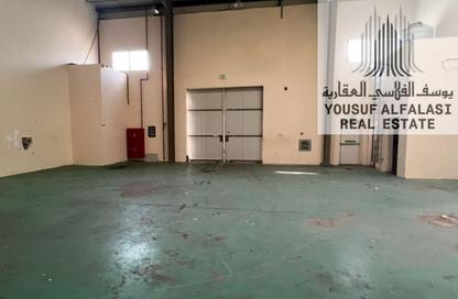 Warehouse - Studio - 2 Bathrooms for rent in Umm Al Thuoob - Umm Al Quwain