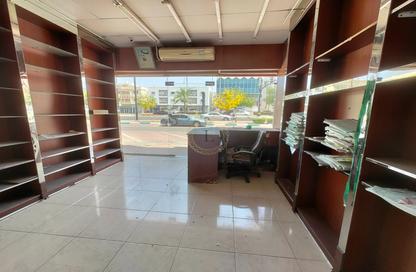 Shop - Studio for rent in Hai Qesaidah - Central District - Al Ain