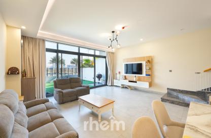Villa - 4 - 5 for sale in Al Furjan West - Al Furjan - Dubai Villa - 4 - 5 for sale in Al Furjan West - Al Furjan - Dubai